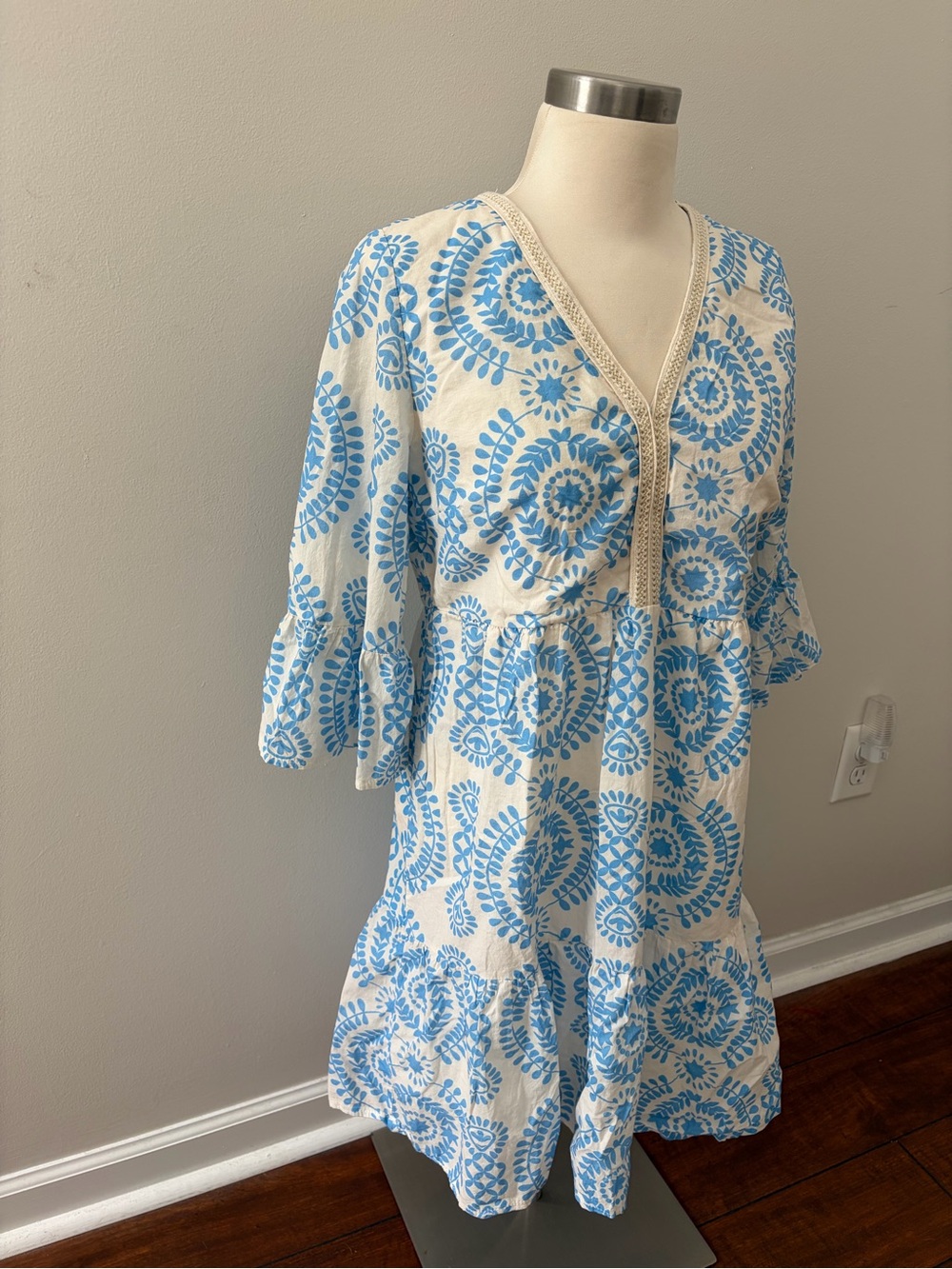 SAIPH Lab Santorini White Mini Dress Blue Medallion Print Sz M Coastal Cottage - Picture 4 of 9